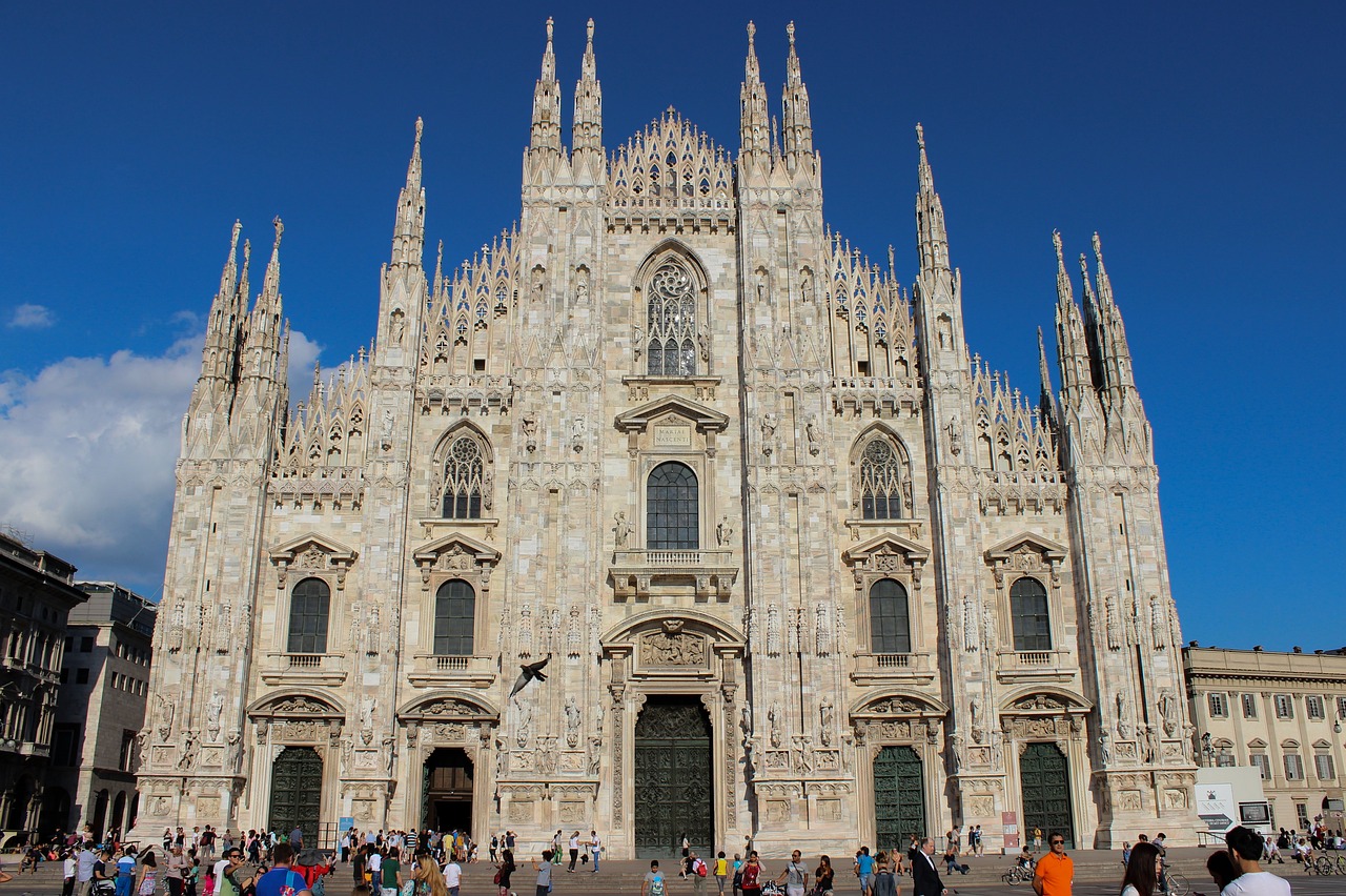 Ferragsoto a Milano cosa fare dove mangiare dove dormire