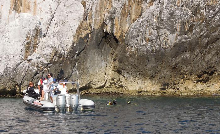 Giovane disperso in mare sulla Costiera Amalfitana: un tragico ritrovamento