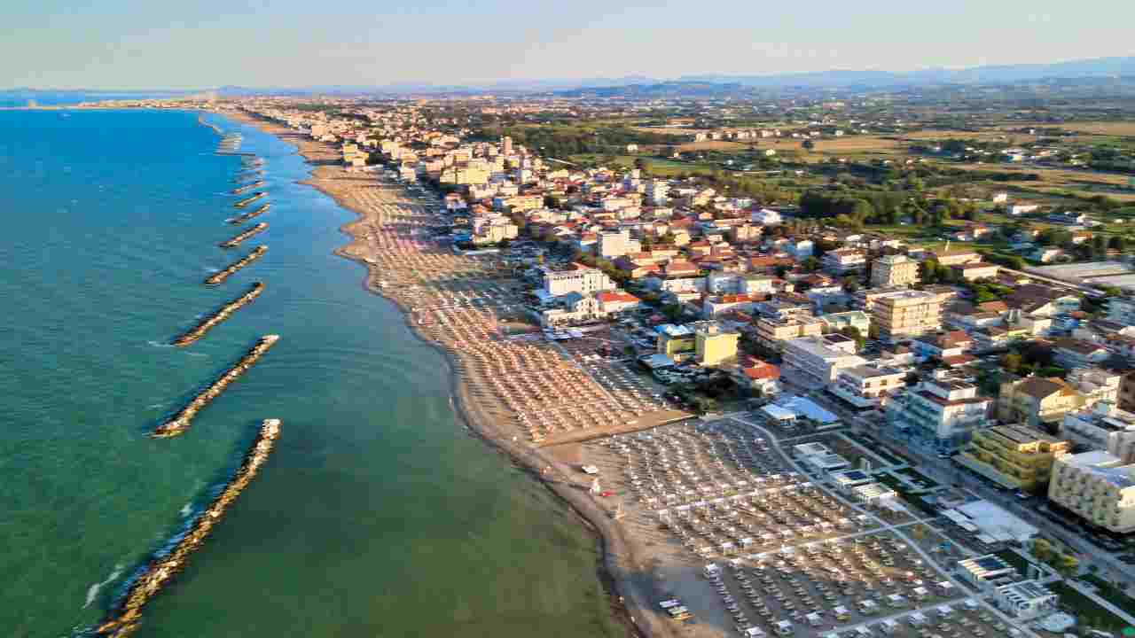 Le 5 spiagge più belle della riviera romagnola: puoi portare anche il tuo amico a 4 zampe | L’acqua è come ai Caraibi