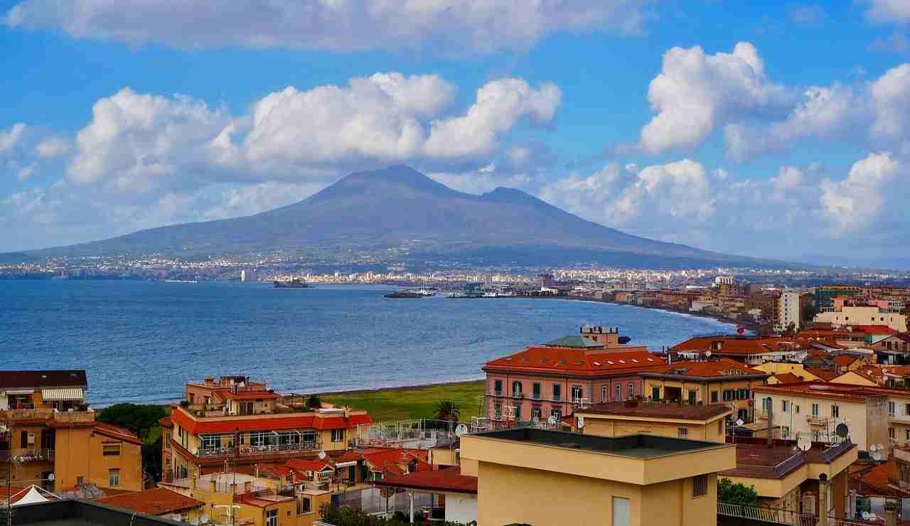 Vesuvio - foto Pixabay Salernosera.it - Tendenzediviaggio.it