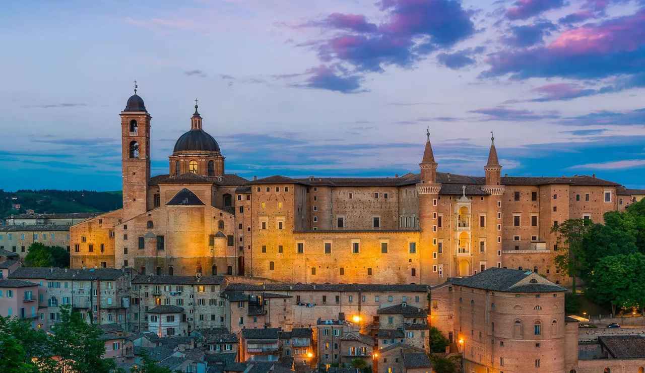 Le tre Torri tra l'Emilia Romagna e le Marche - Tendenzediviaggio.it (Fonte foto www.italia.it)