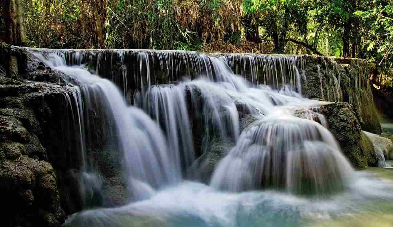 A pochi minuti da Varese c’è la cascata più bella d’Europa | In estate si respira aria fresca e pura: in pochi la conoscono