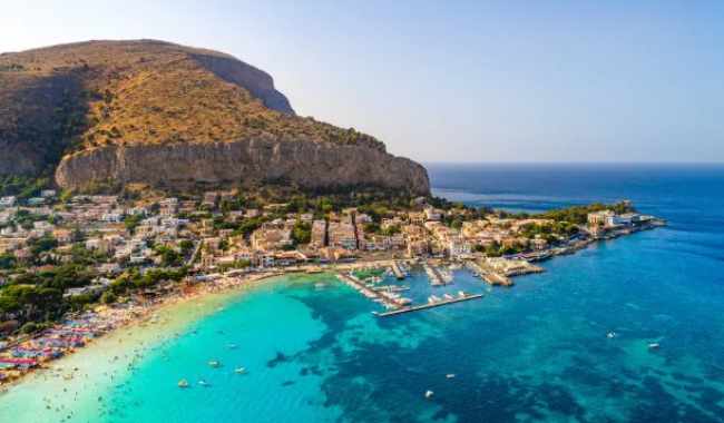 Palermo: scopri i Toboggan di Terrasini, i scivoli direttamente sul mare