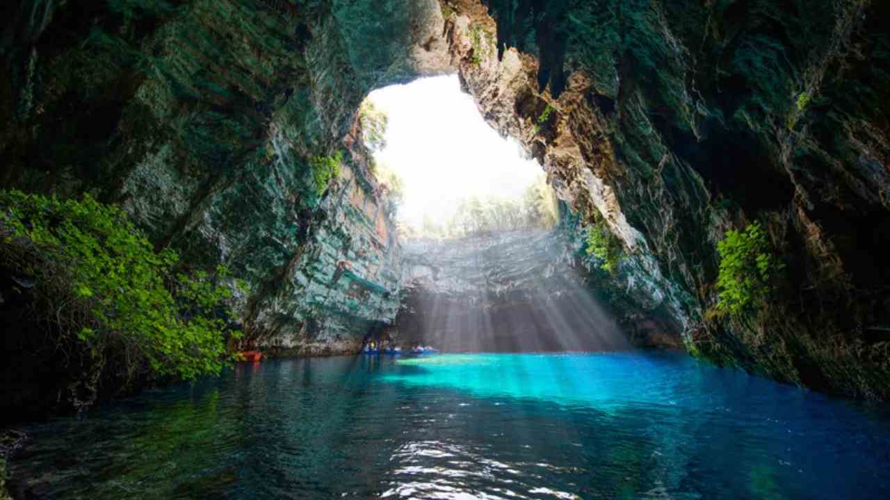 Grotta di Melissani - Tendenzediviaggio.it