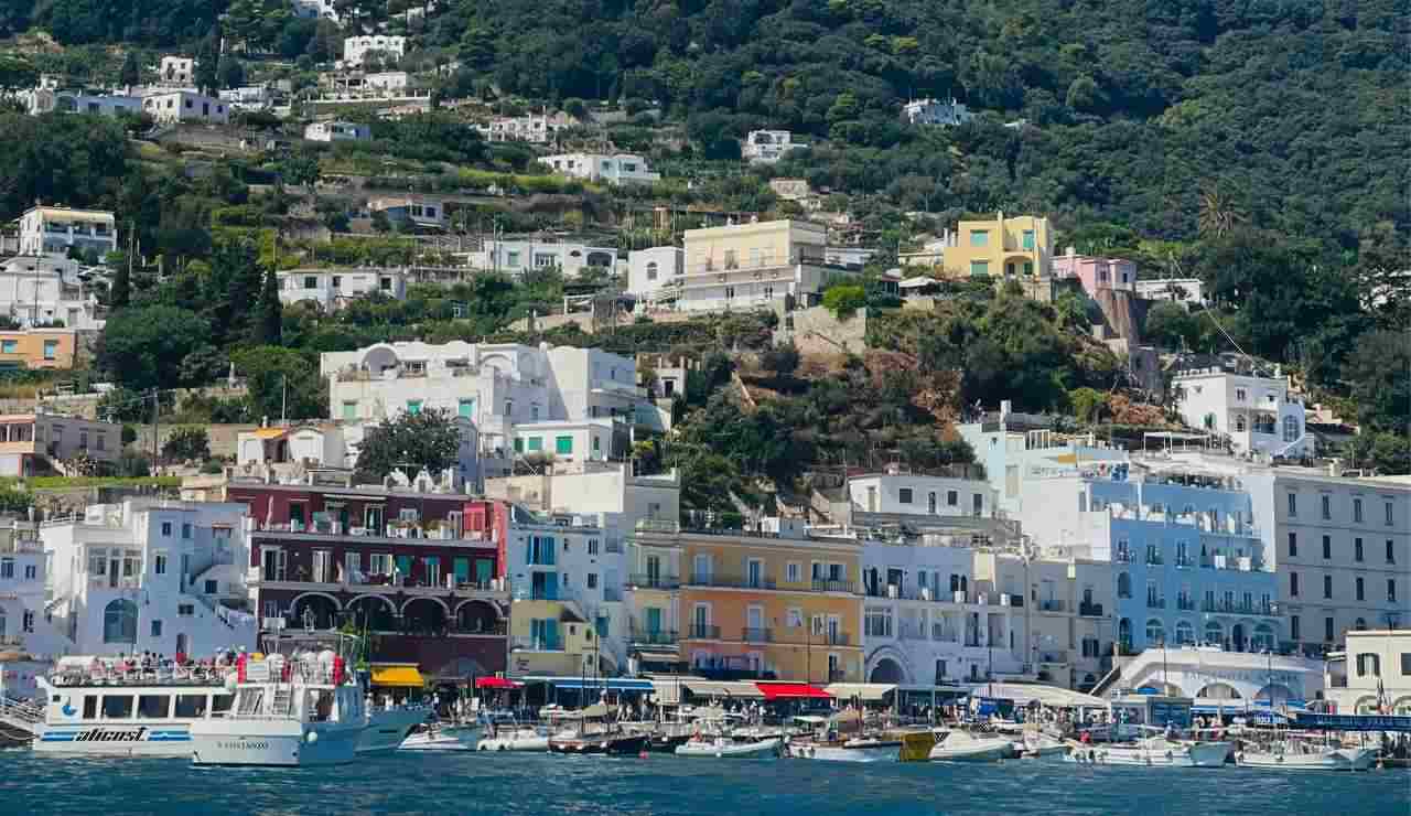 Capri, tutti pensano che si tratti di una meta costosa ma si sbagliano: qui puoi mangiare bene e non spendere cifre esorbitanti