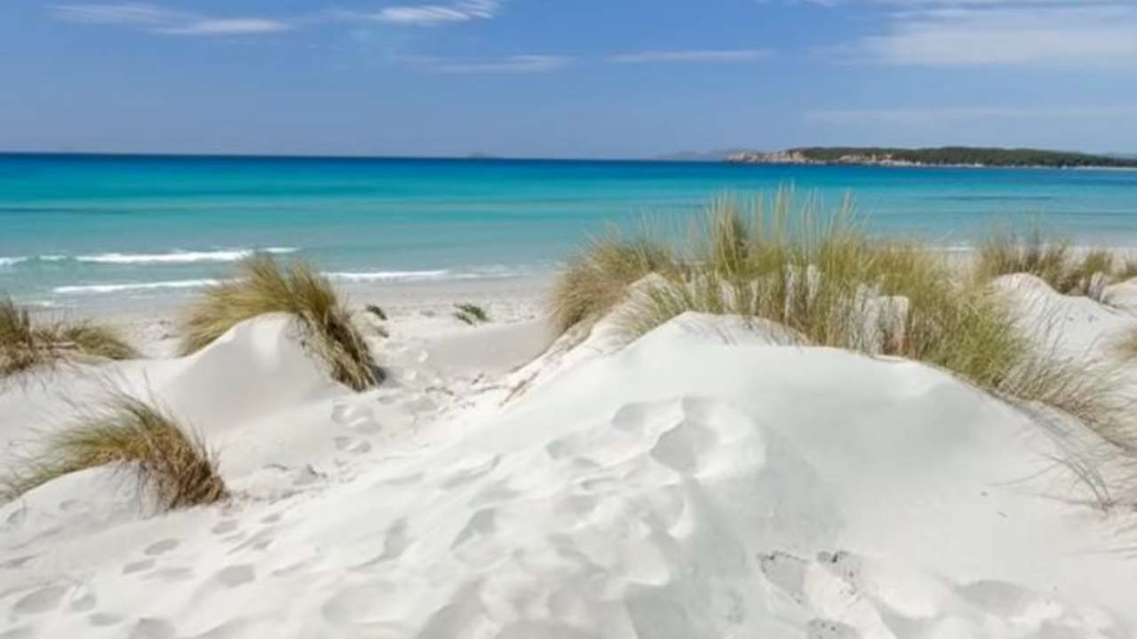 Questa spiaggia si trova in Sicilia ma l’avevo scambiata per i Caraibi: la sabbia è bianchissima e il mare cristallino